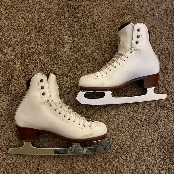 Riedell 910 LS Womens Figure Skates, size 5, made in England - Picture 2 of 8